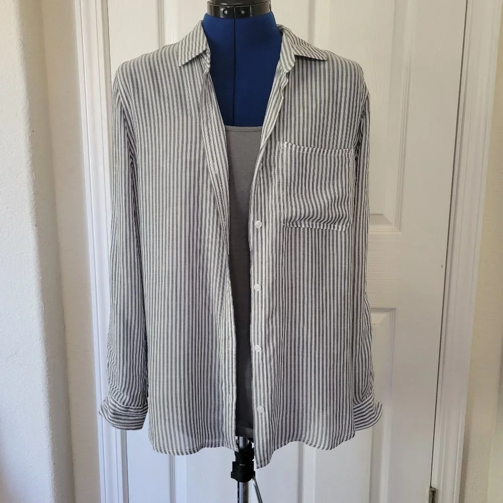 Stripped Blouse - Picture 1 of 3